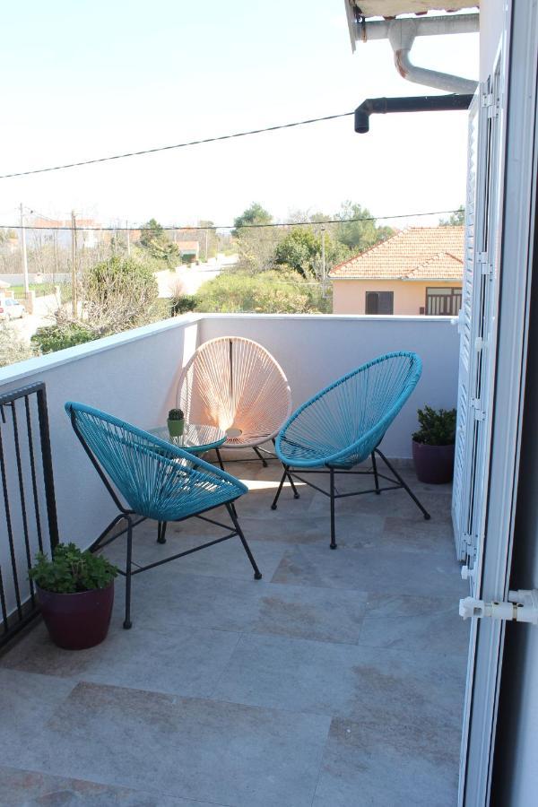Cozy Corners Apartment Nin Exterior photo